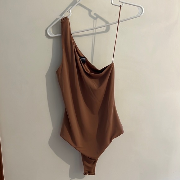 Kittenish One Shoulder Bodysuit - Picture 2 of 6